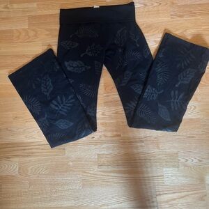 T Party Fashion Black Leaf Patterned Fold over Flare Pants Sz Large
